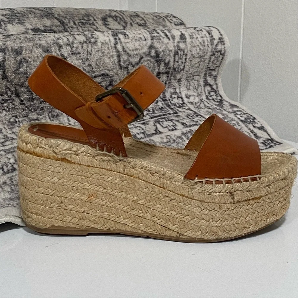 Soludos Minorca High Platform Wedge in Nude Size 6